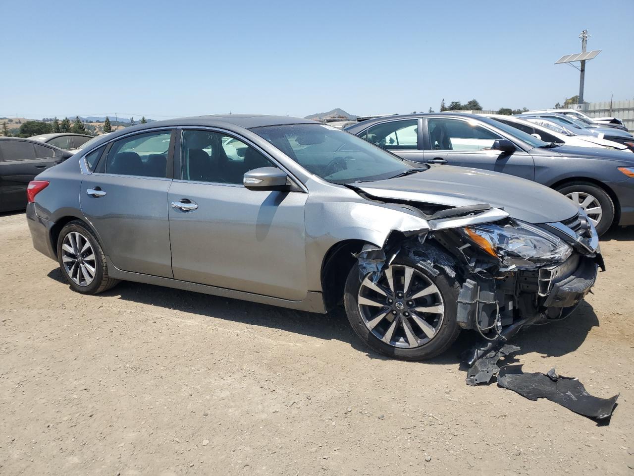 2017 Nissan Altima 2.5 - Image 4