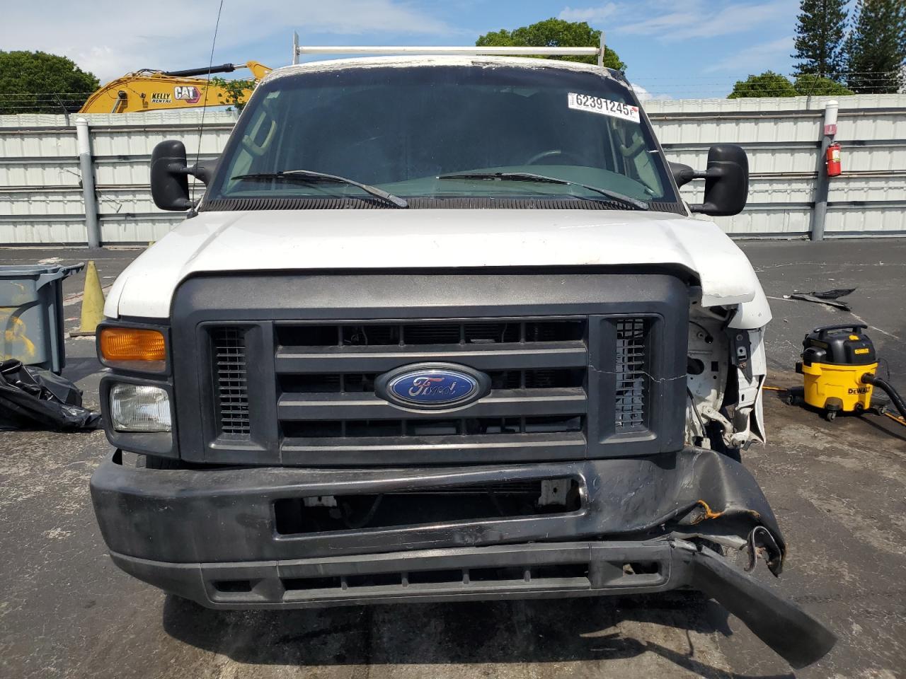 2008 Ford Econoline E250 Van - Image 5