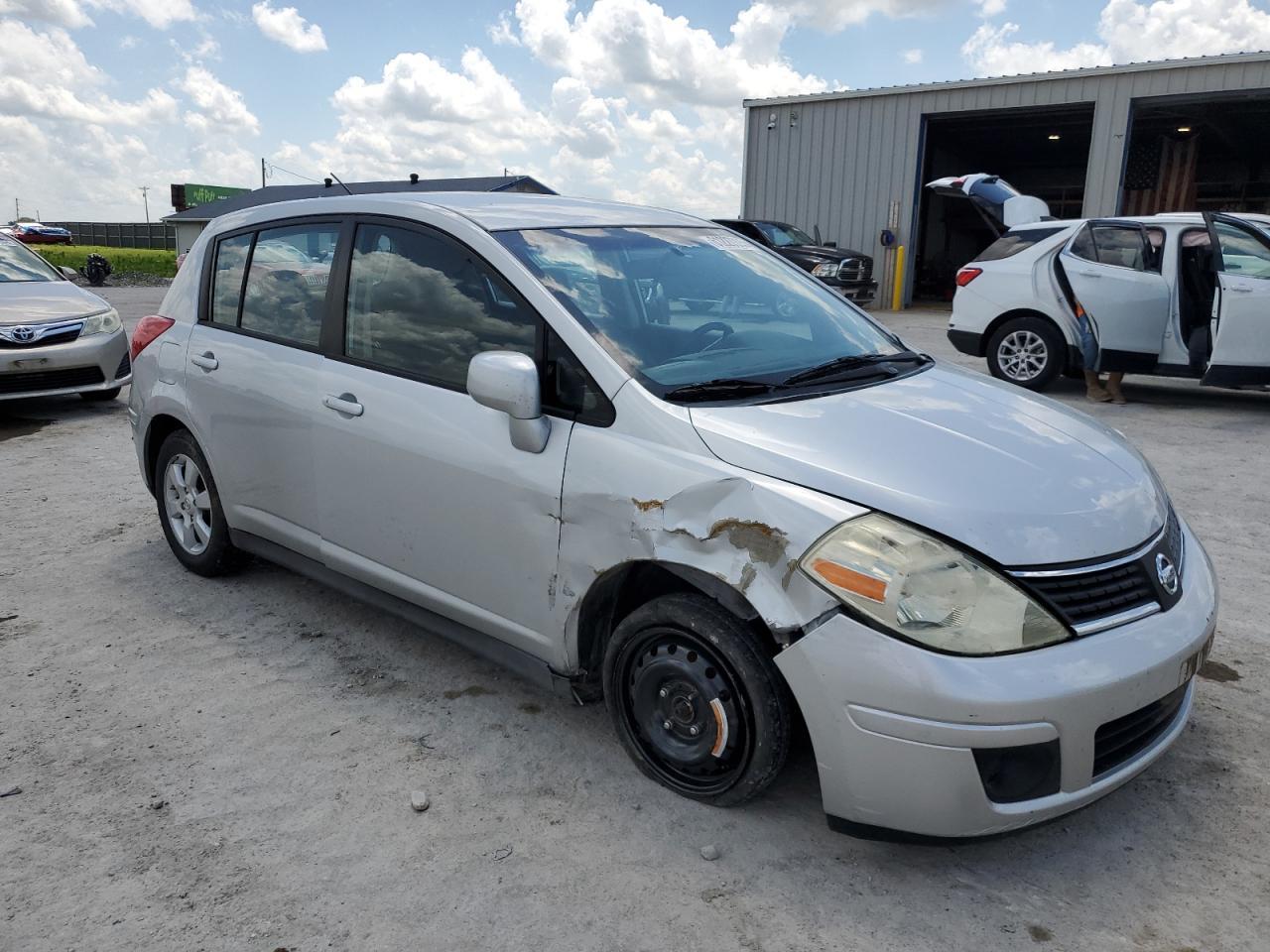 2007 Nissan Versa S - Фото 4