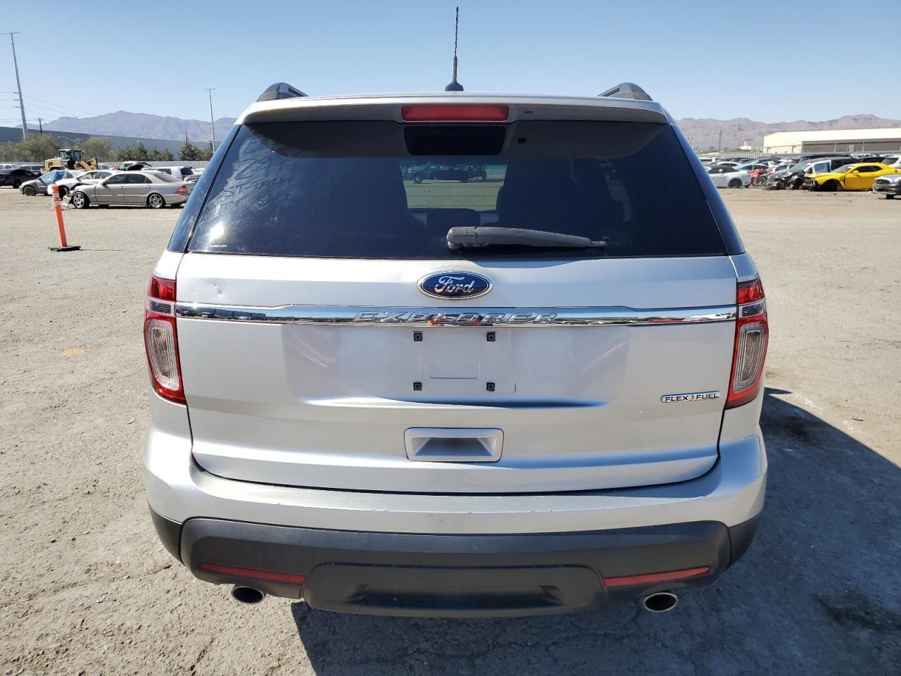2013 Ford Explorer - Image 6