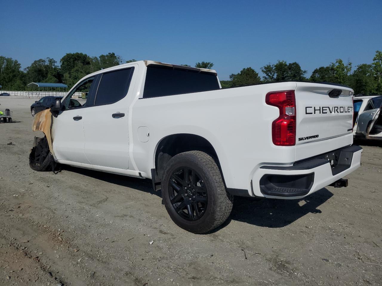 2023 Chevrolet Silverado K1500 Custom - Фото 2