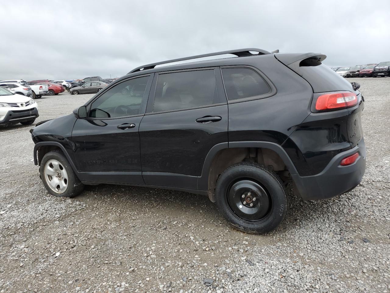 2018 Jeep Cherokee Latitude - Image 2