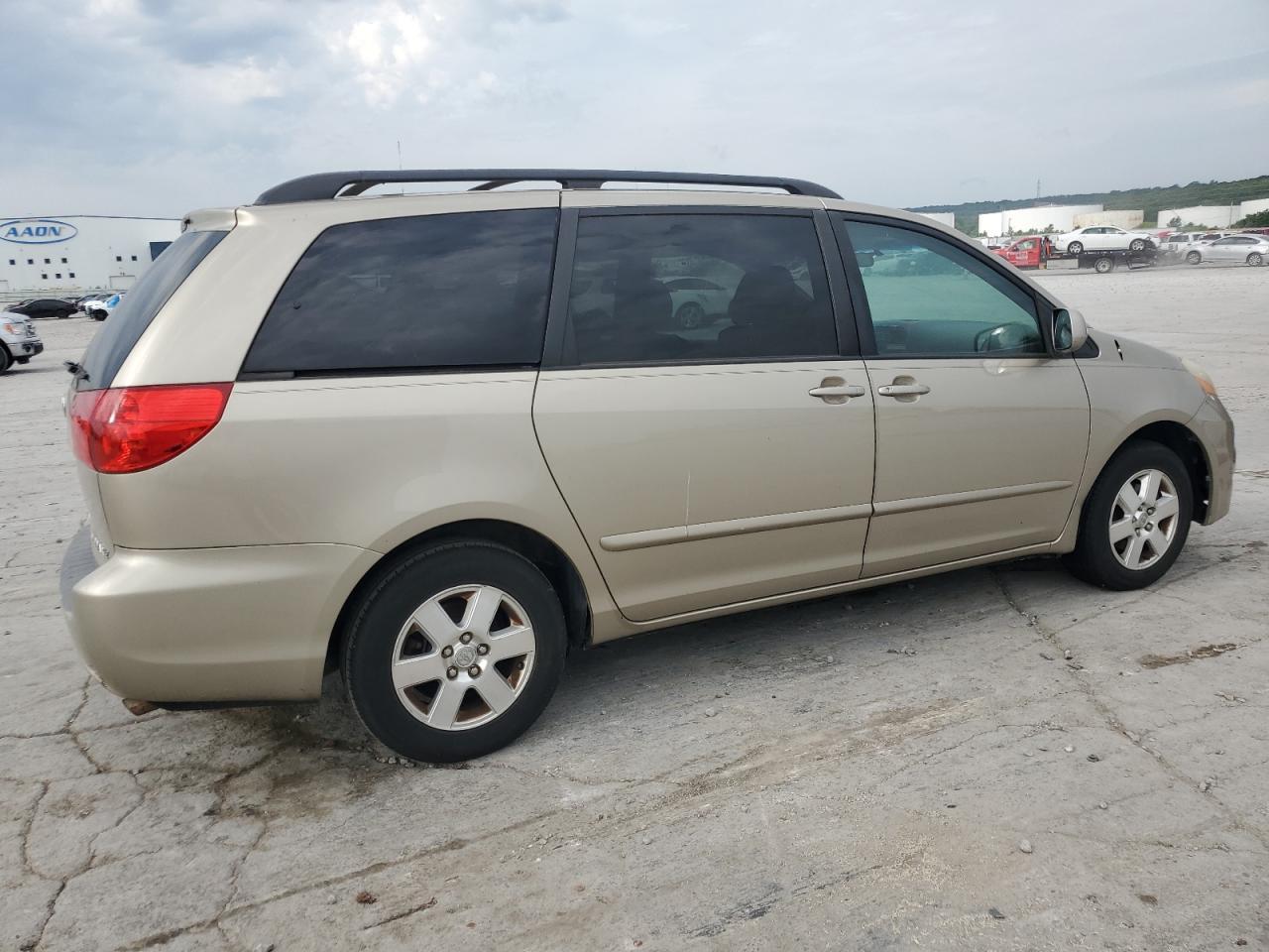 2010 Toyota Sienna Xle - Фото 3