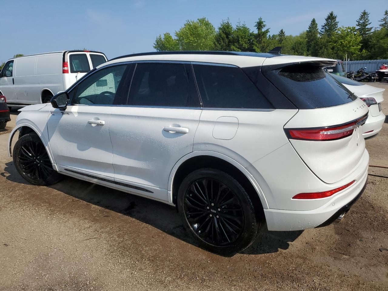 2023 Lincoln Corsair Reserve - Фото 2