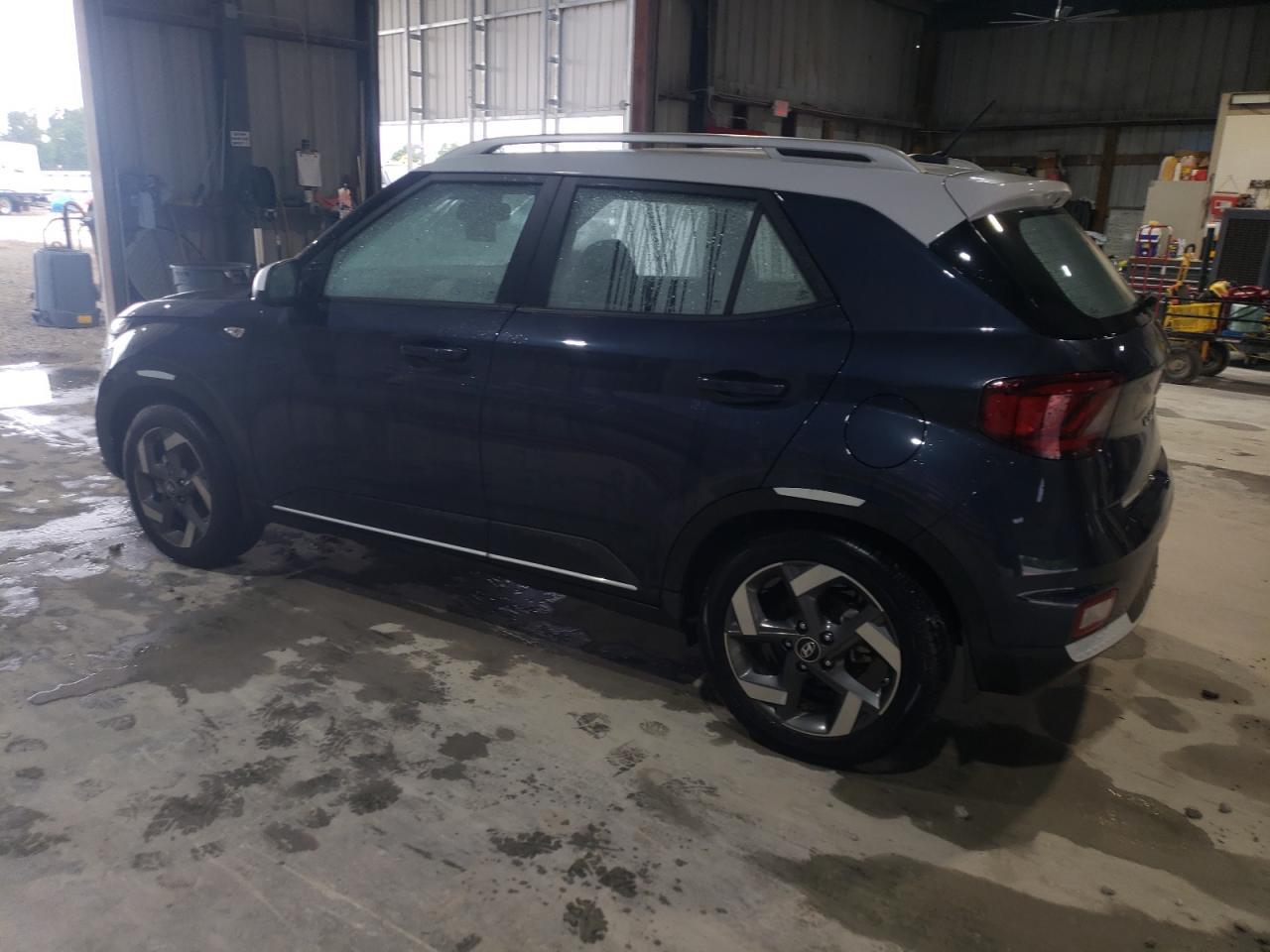 2024 Hyundai Venue Sel - Image 2