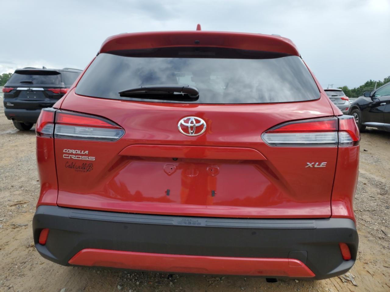 2024 Toyota Corolla Cross Xle - Image 6