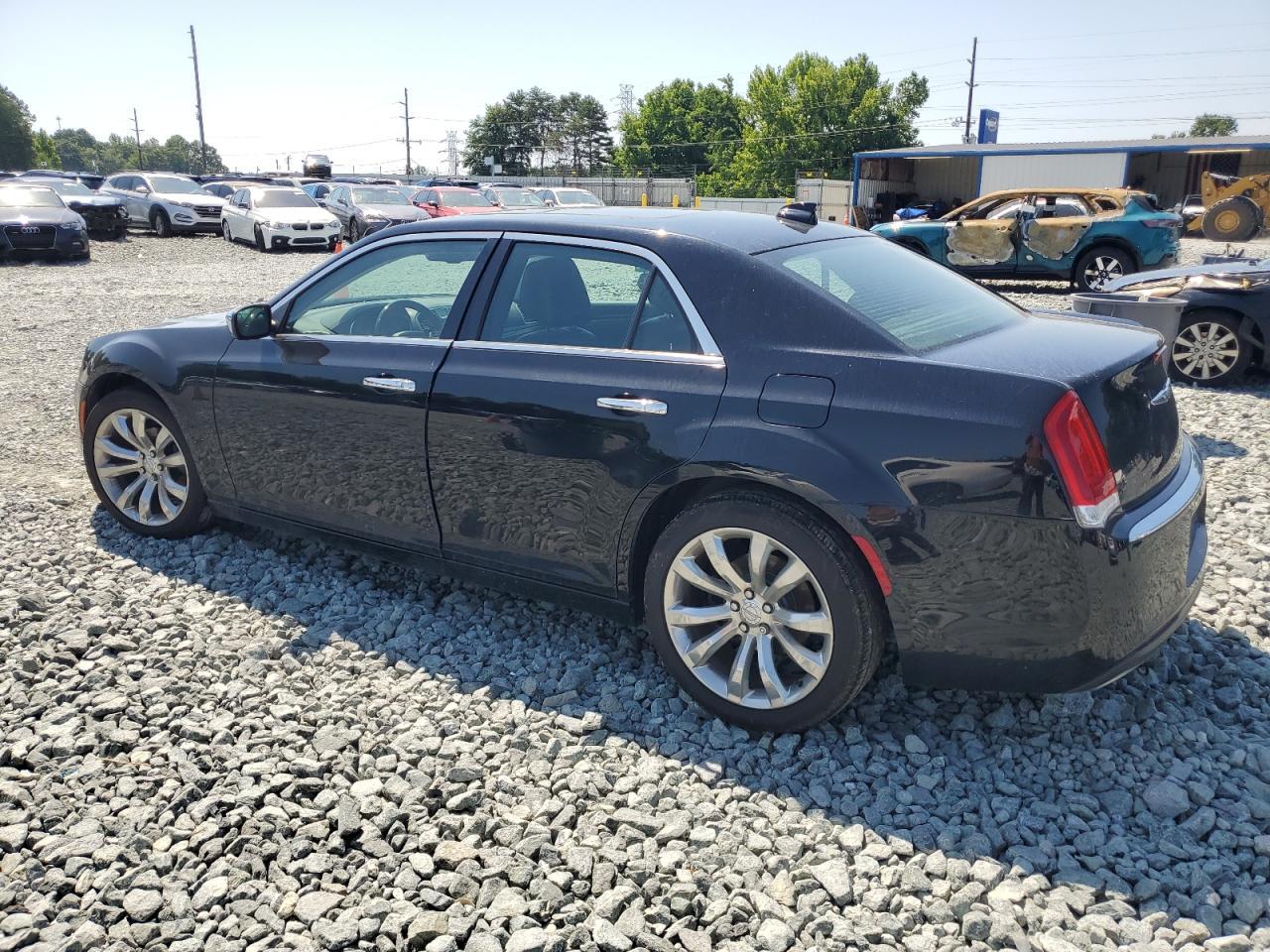 2016 Chrysler 300C - Image 2