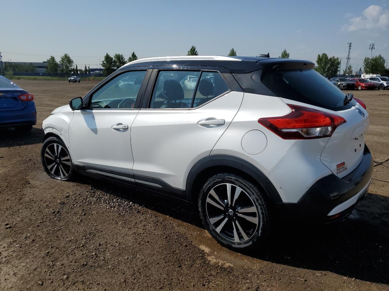 2018 Nissan Kicks S - Image 2
