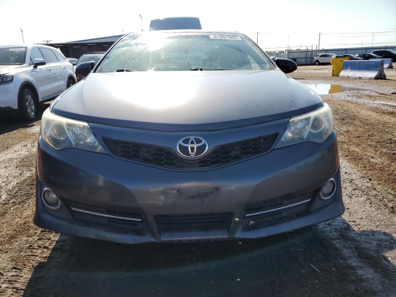 2014 Toyota Camry L - Фото 5