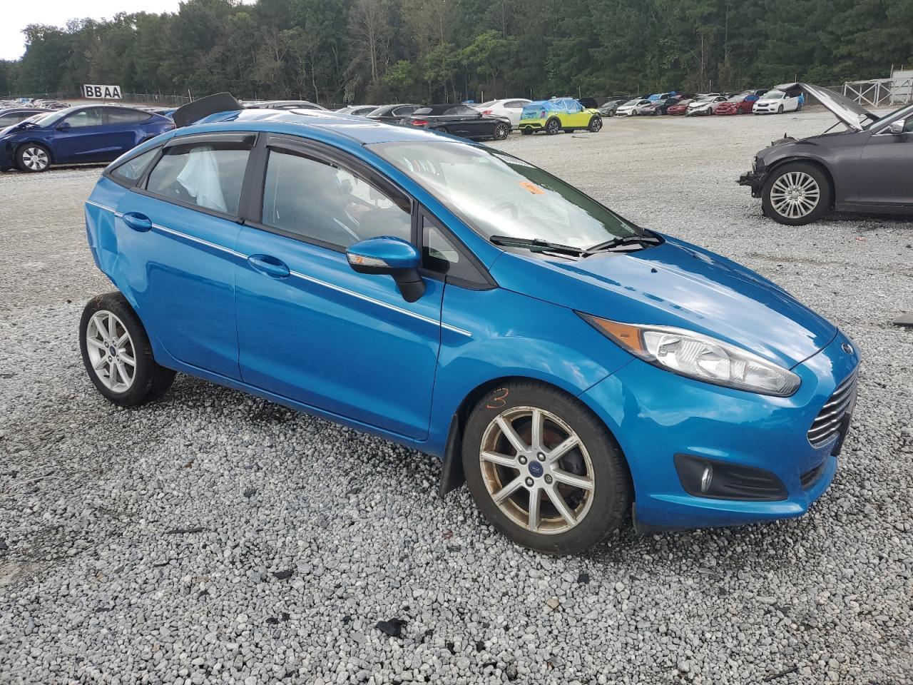 2015 Ford Fiesta Se - Image 4
