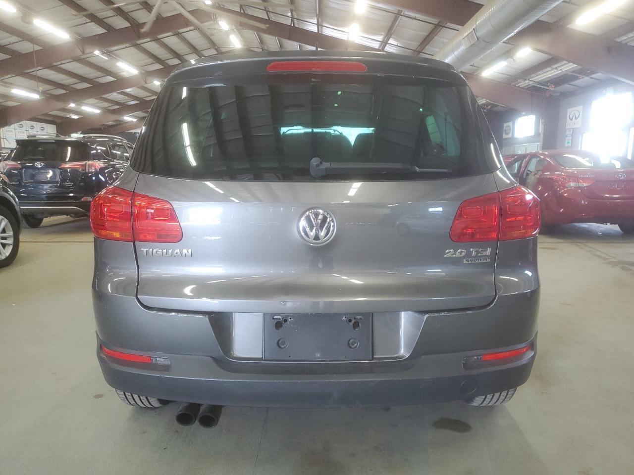 2013 Volkswagen Tiguan S - Image 6