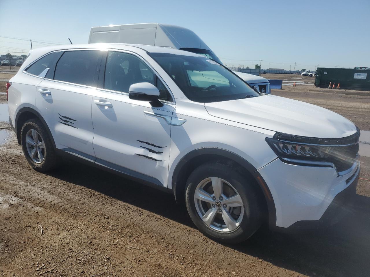 2021 Kia Sorento Lx - Image 4