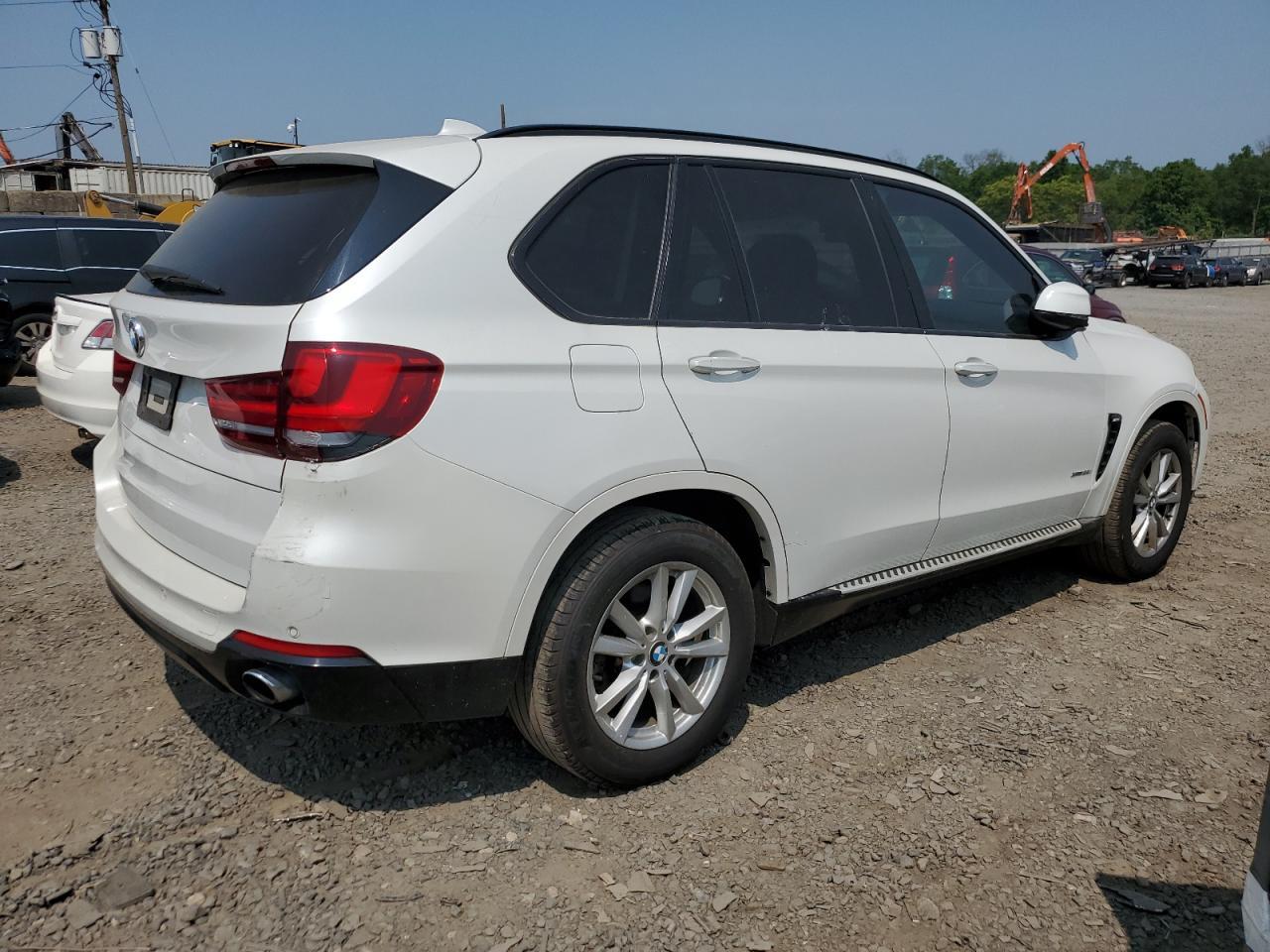 2015 BMW X5 xDrive35I - Фото 3