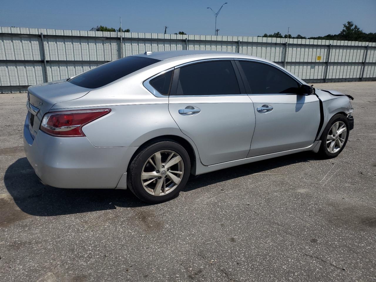 2013 Nissan Altima 2.5 - Image 3