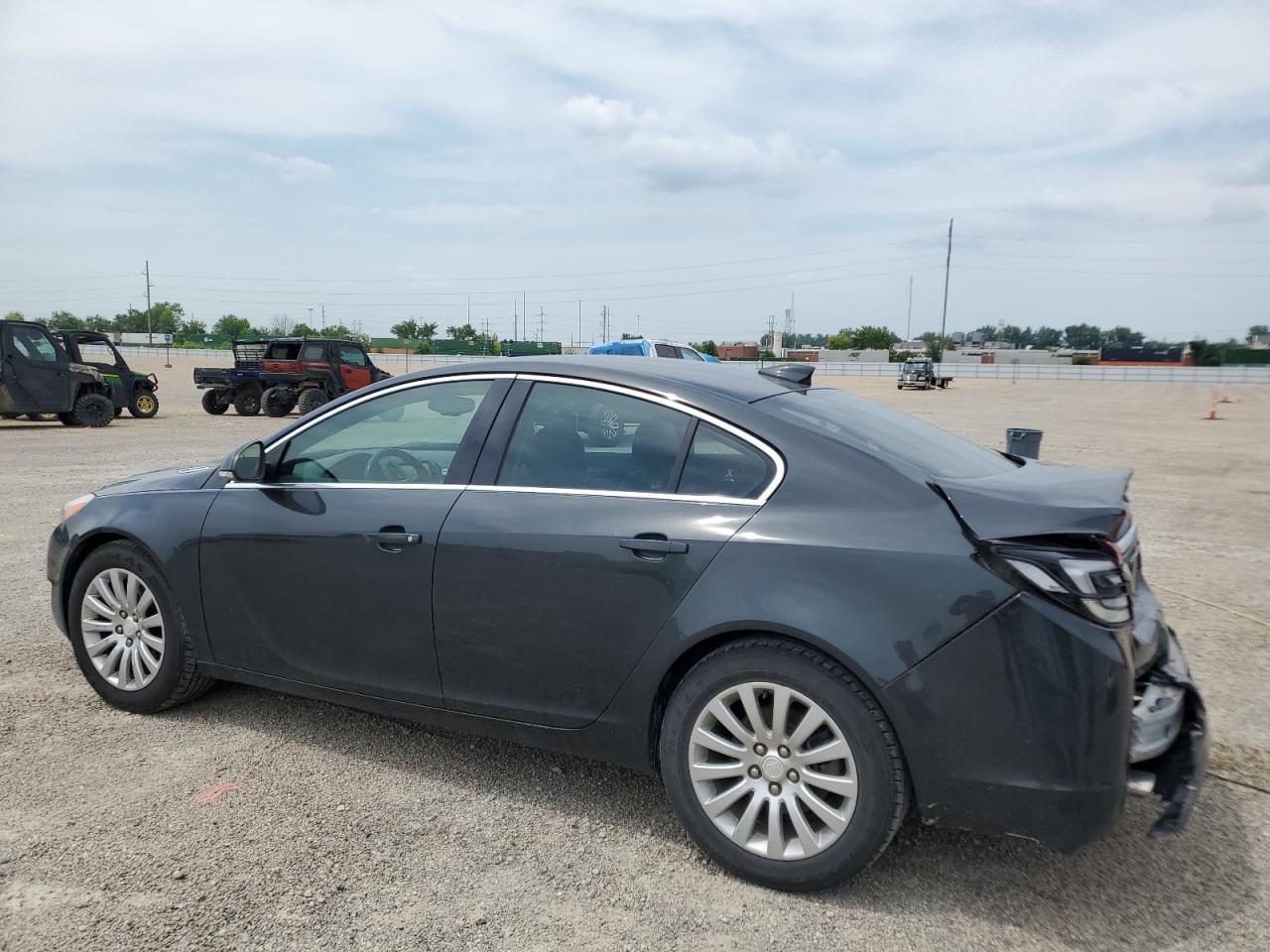 2016 Buick Regal - Image 2