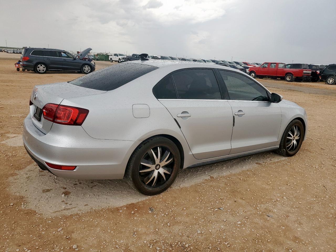 2014 Volkswagen Jetta Gli - Image 3