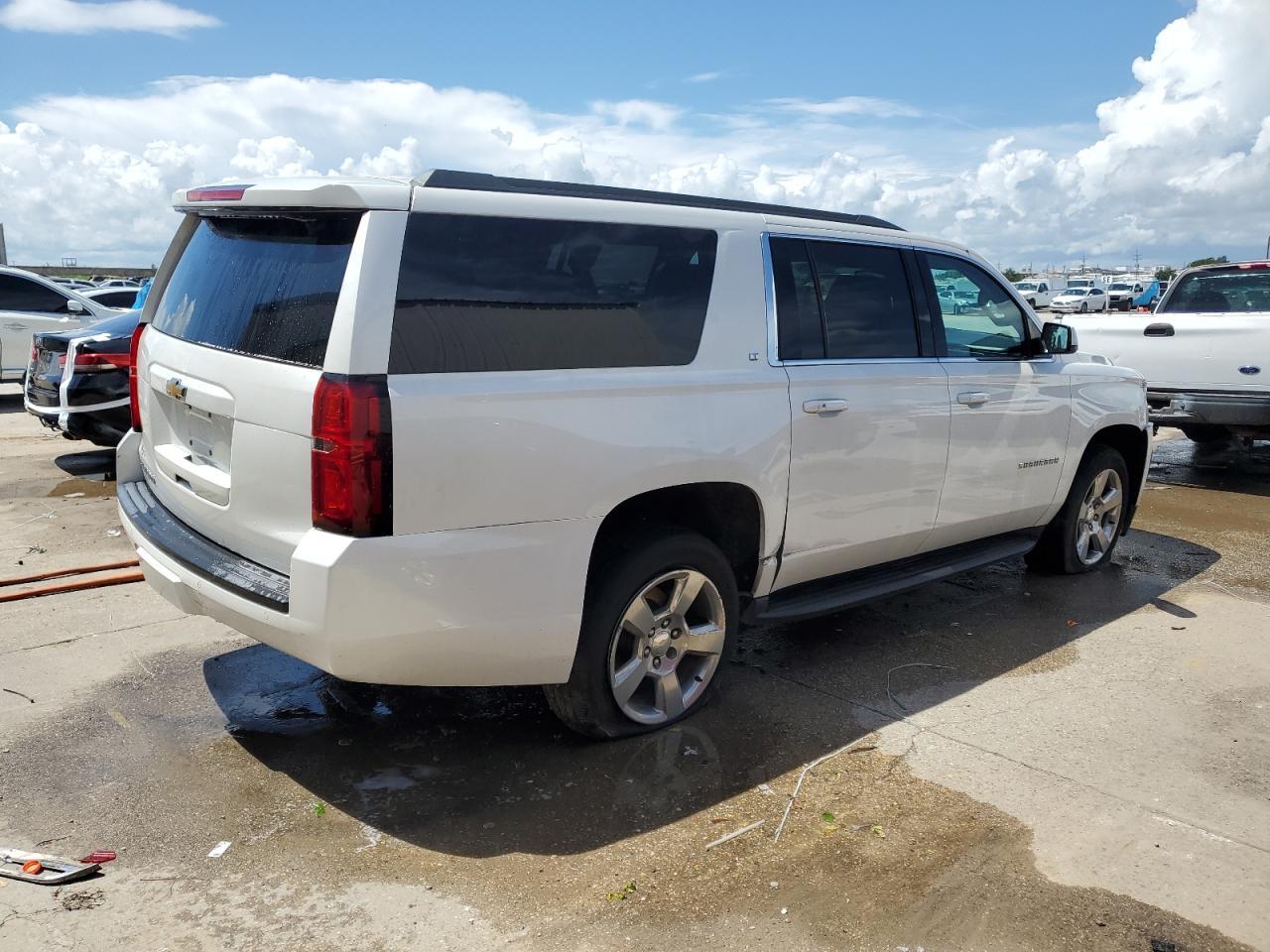 2020 Chevrolet Suburban C1500 Lt - Фото 3