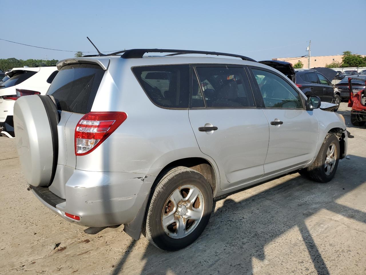 2010 Toyota Rav4 - Image 3
