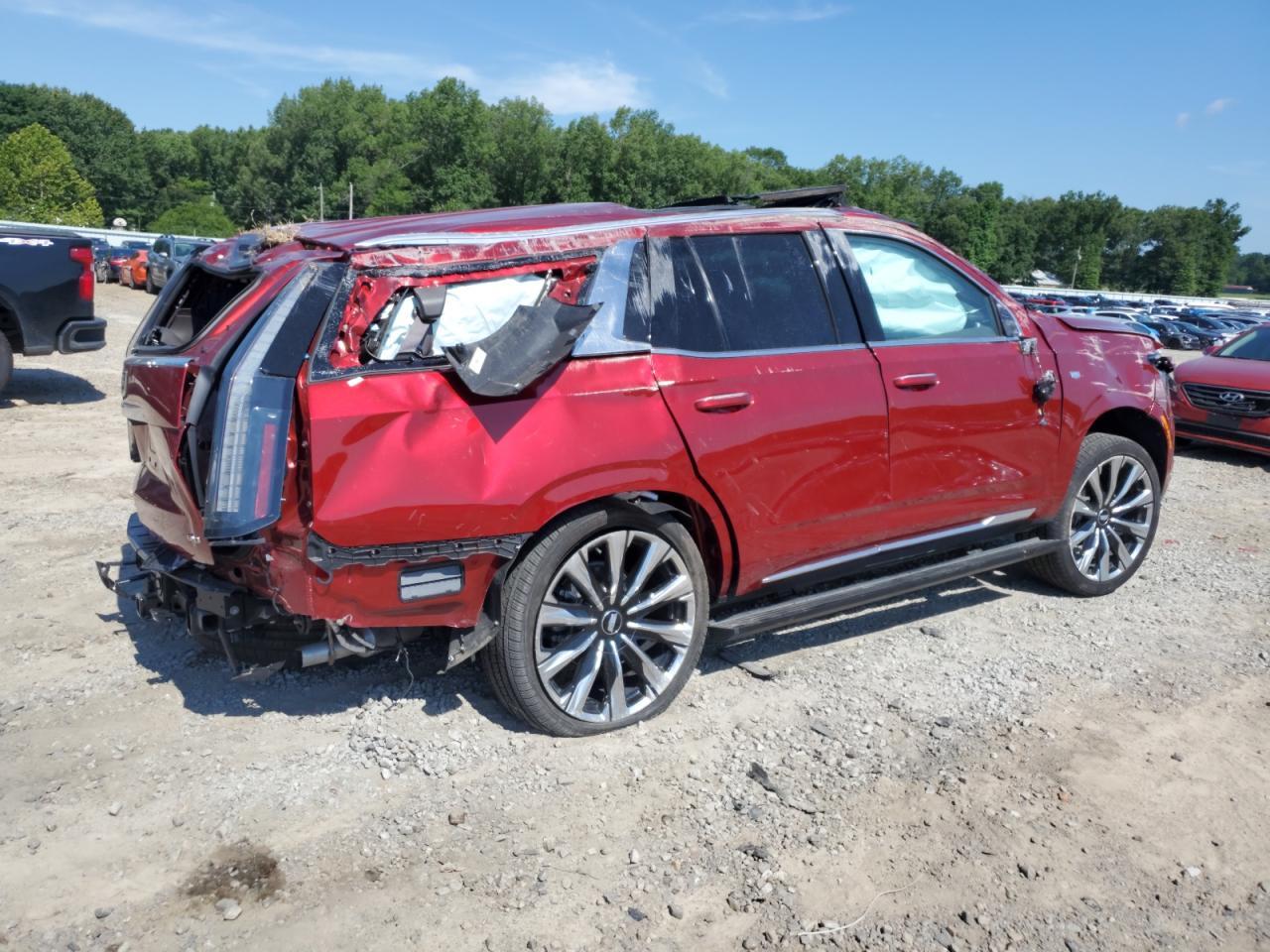 2025 Cadillac Escalade Premium Luxury - Image 3