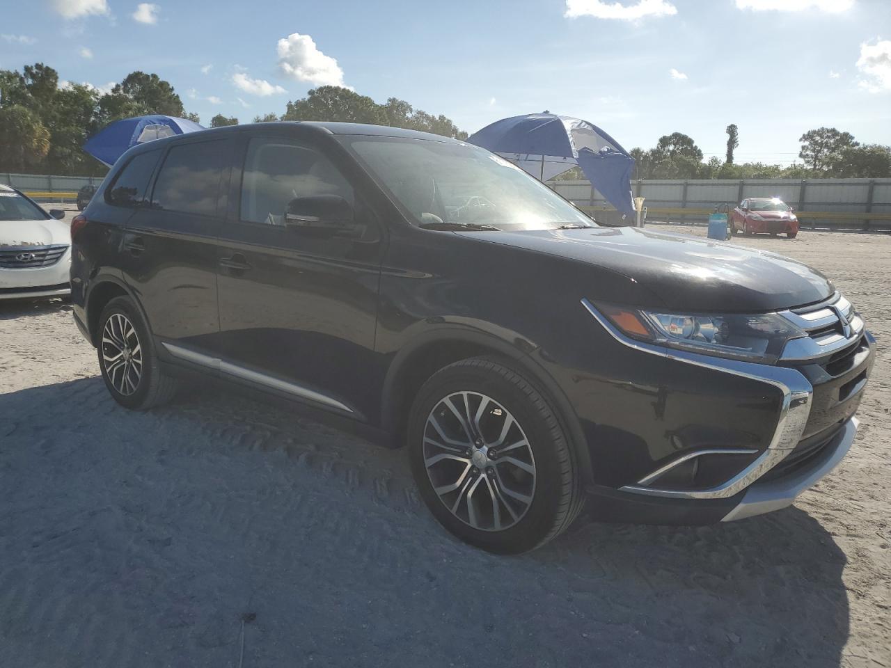 2016 Mitsubishi Outlander Se - Фото 4