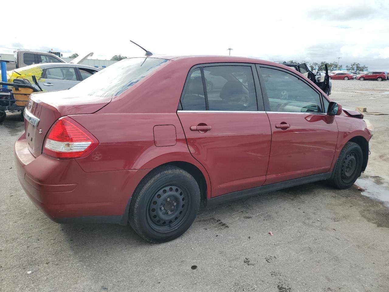 2007 Nissan Versa S - Фото 3