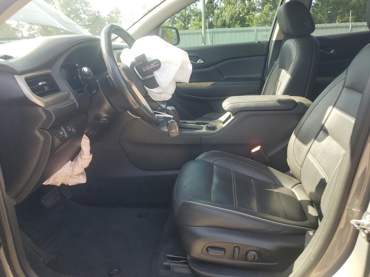 2019 GMC Acadia Denali - Image 7