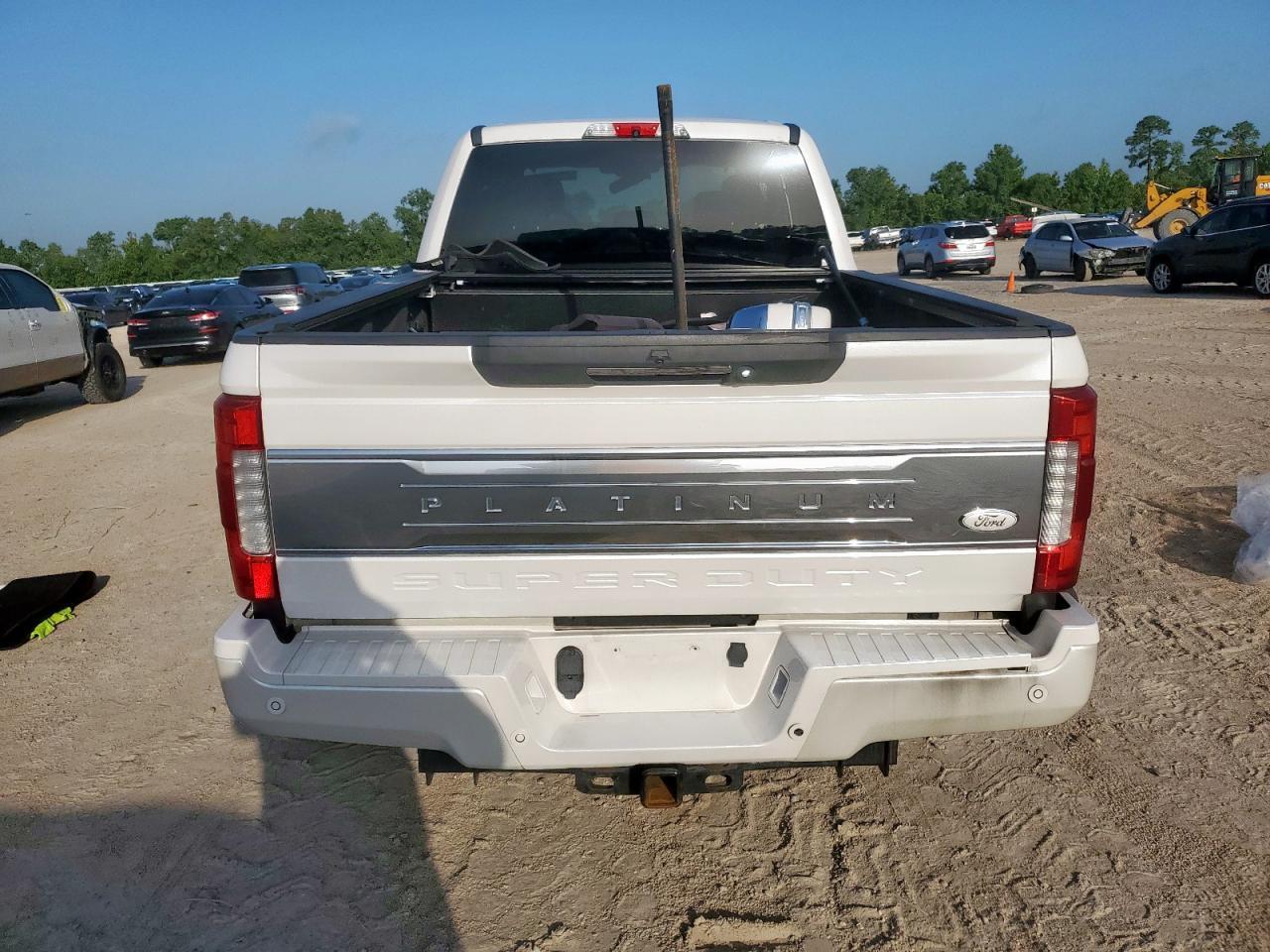 2017 Ford F250 Super Duty - Image 6