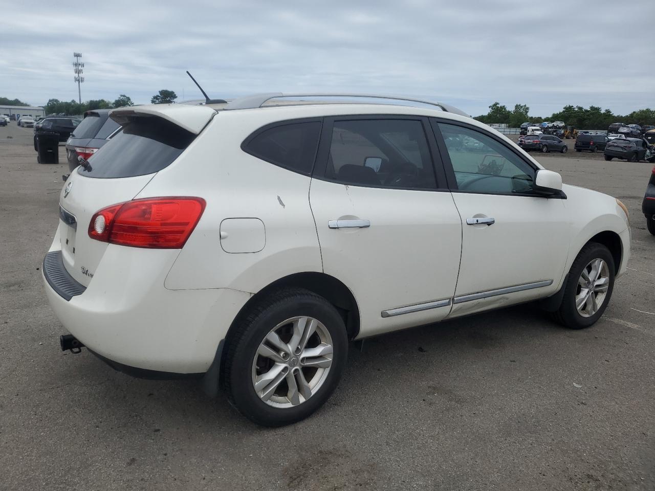2013 Nissan Rogue S - Фото 3