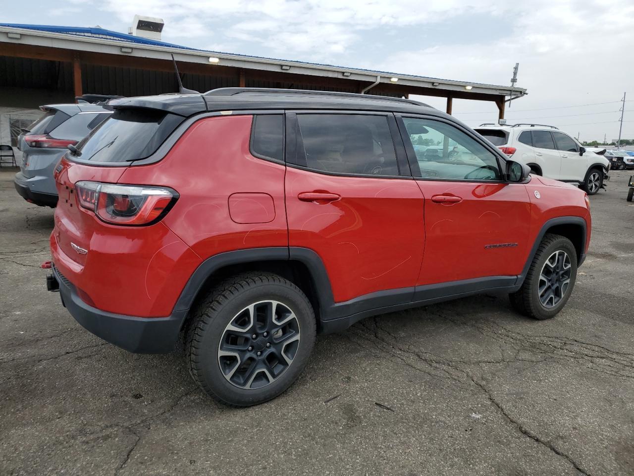 2019 Jeep Compass Trailhawk - Image 3