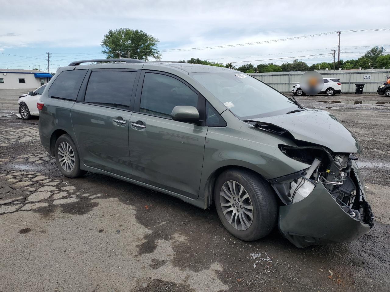 2020 Toyota Sienna Xle - Фото 4