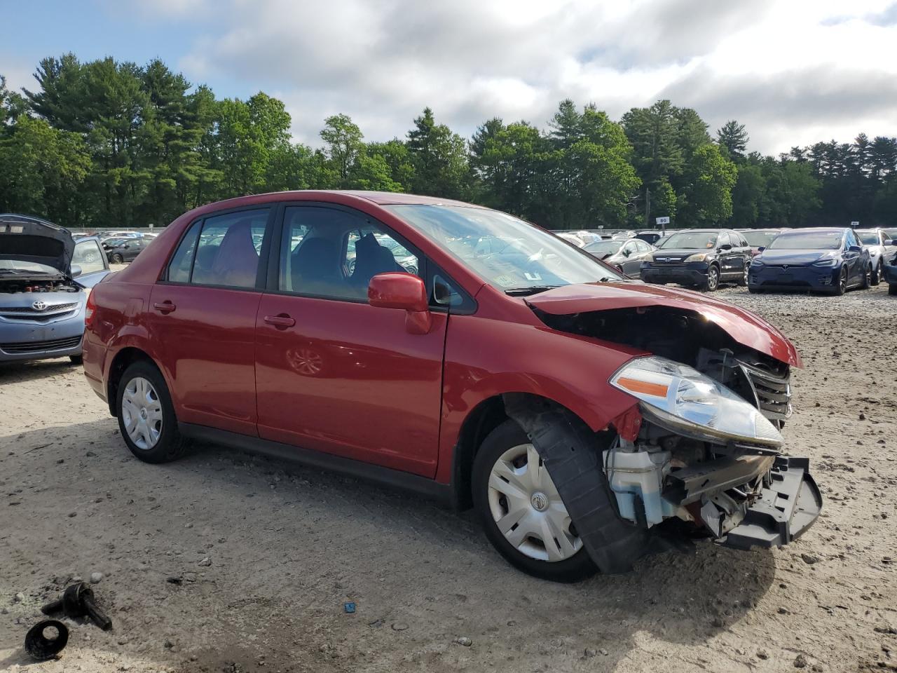 2011 Nissan Versa S - Фото 4