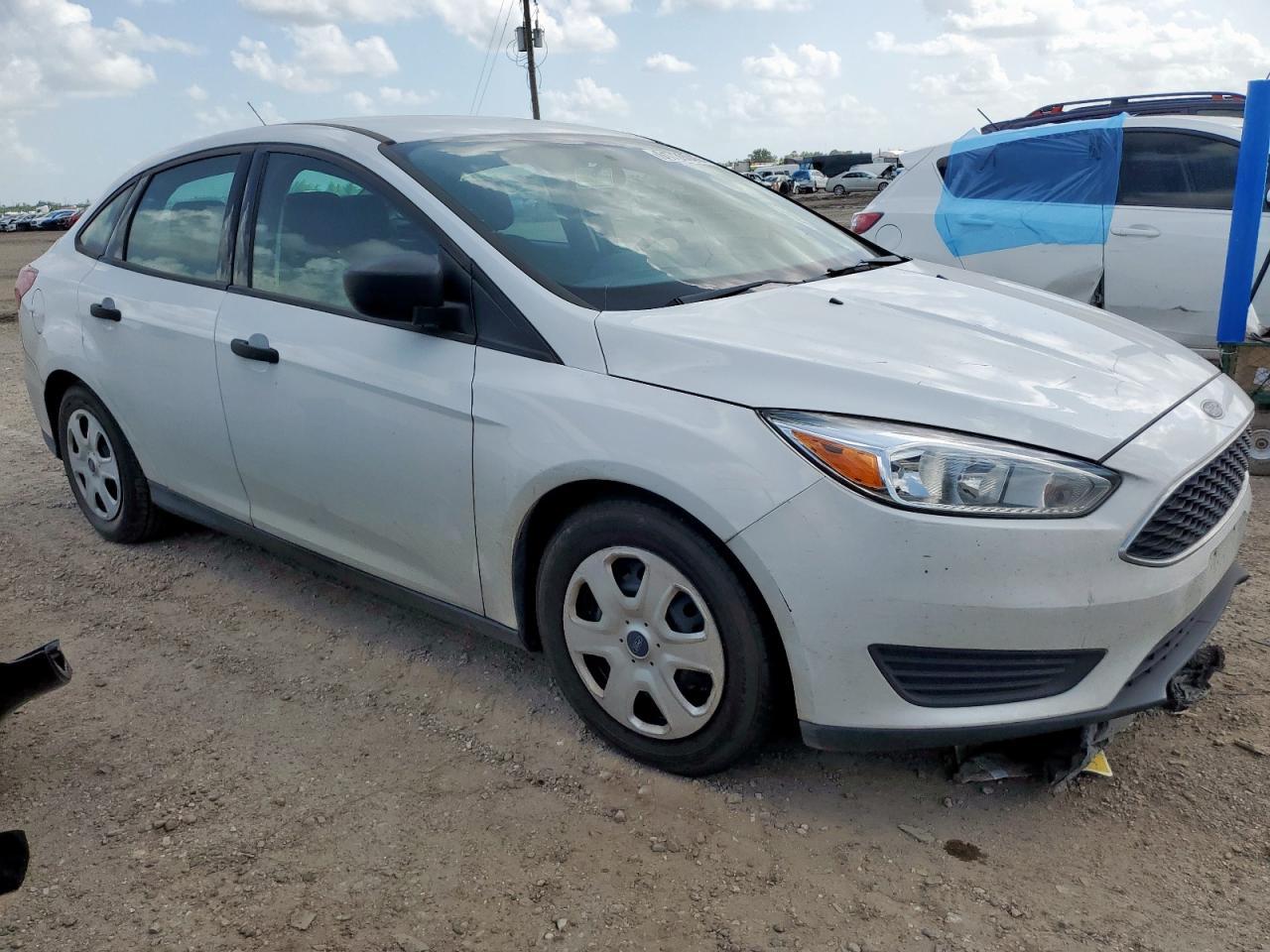 2016 Ford Focus S - Image 4