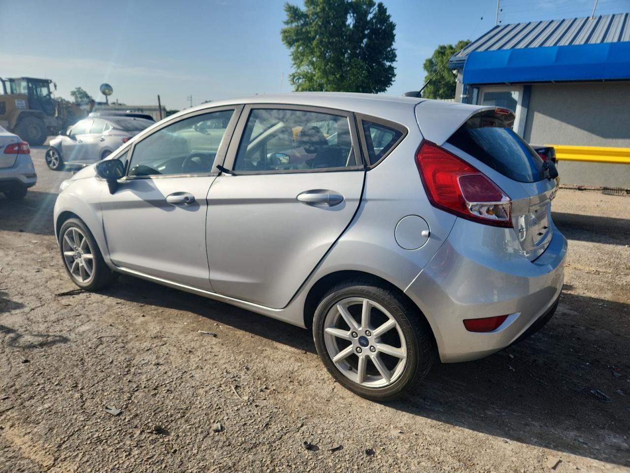 2019 Ford Fiesta Se - Image 2