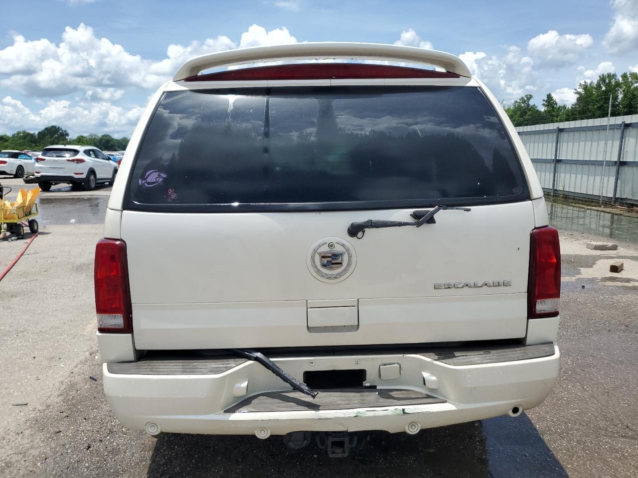 2002 Cadillac Escalade Luxury - Image 6