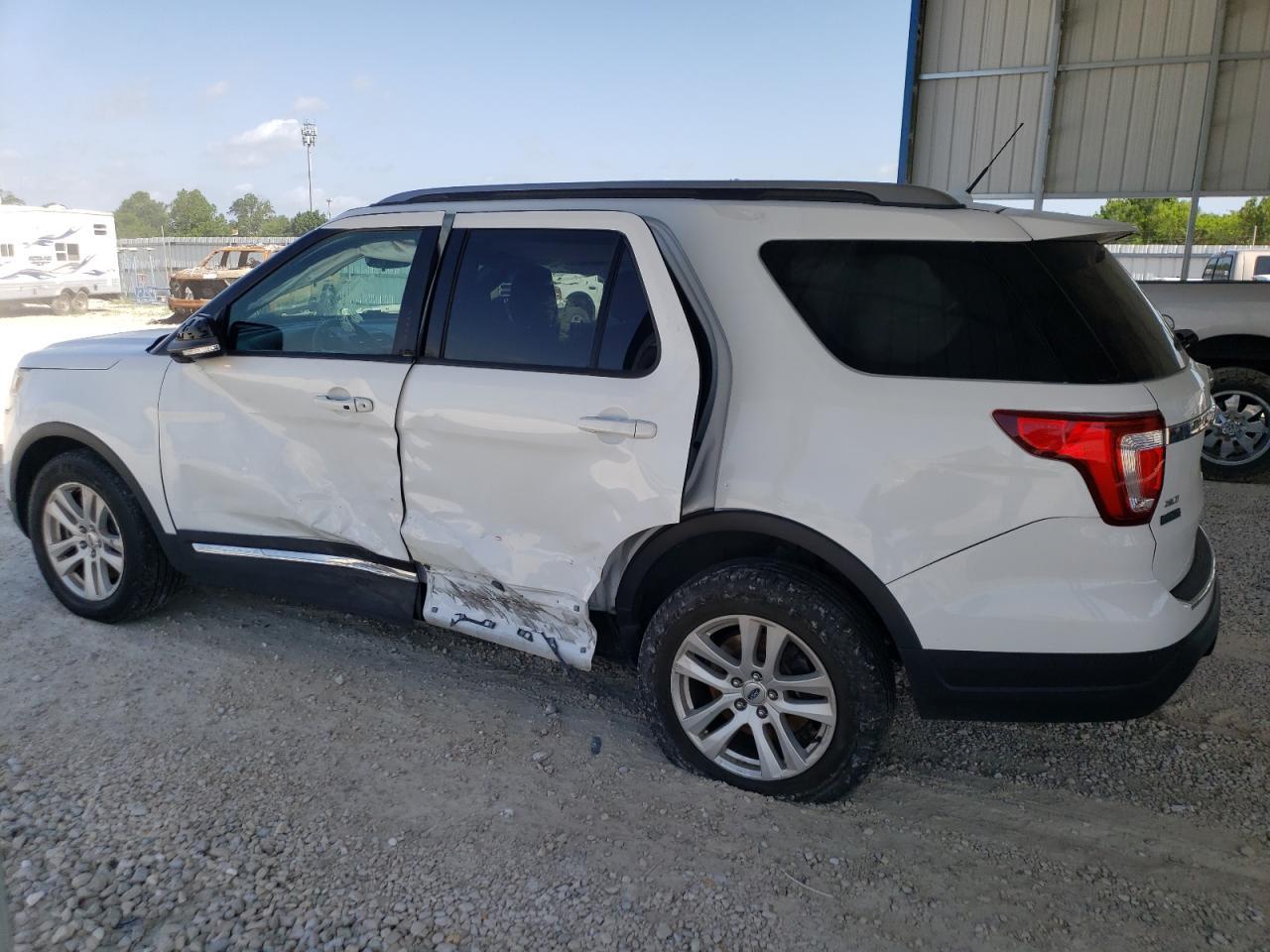 2018 Ford Explorer Xlt - Фото 2