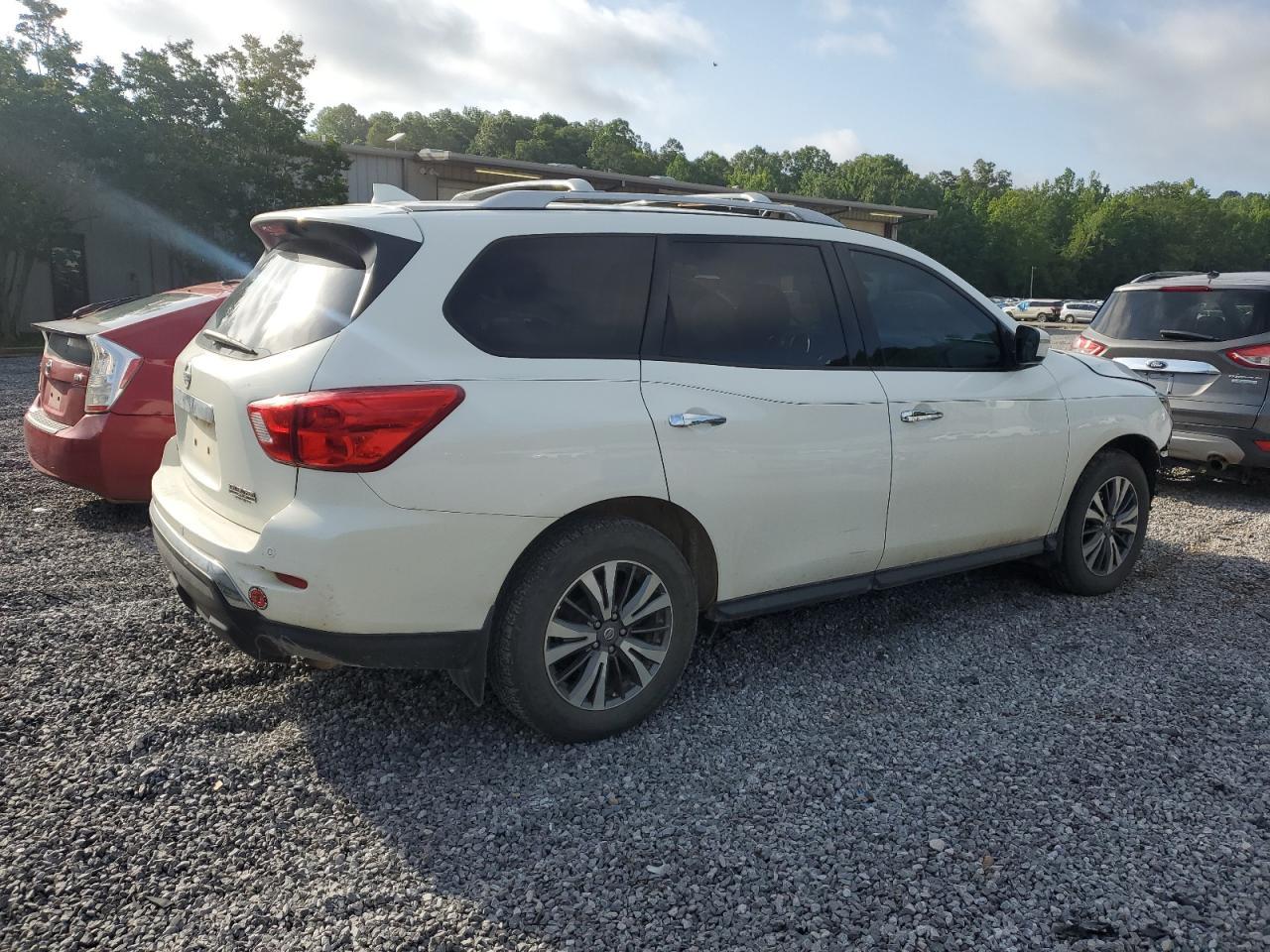 2019 Nissan Pathfinder S - Фото 3