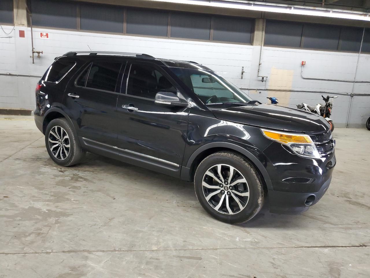 2015 Ford Explorer Limited - Фото 4