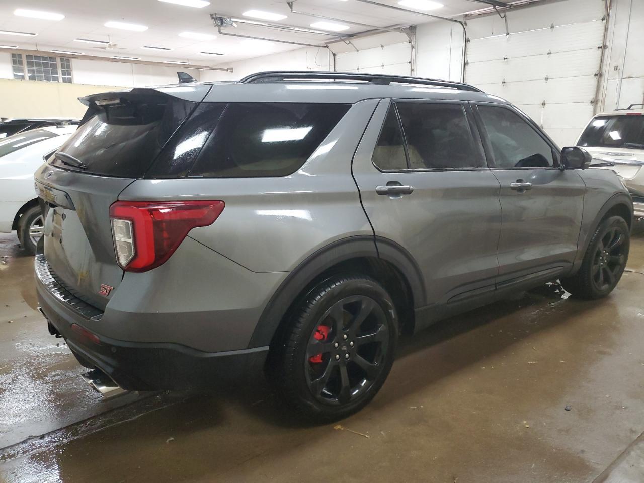 2023 Ford Explorer St - Фото 3