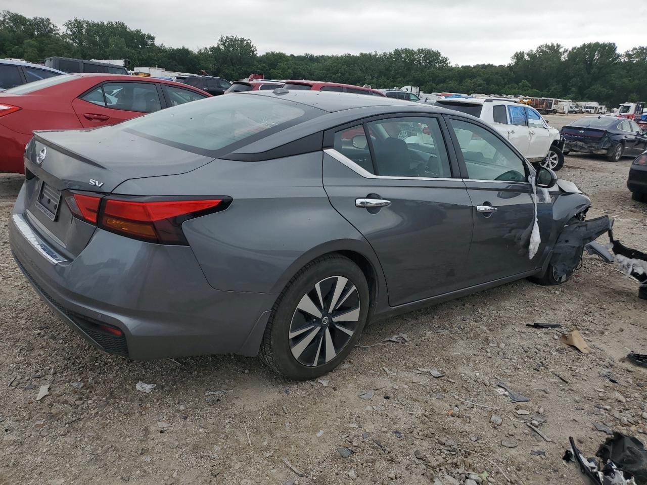 2022 Nissan Altima Sv - Image 3