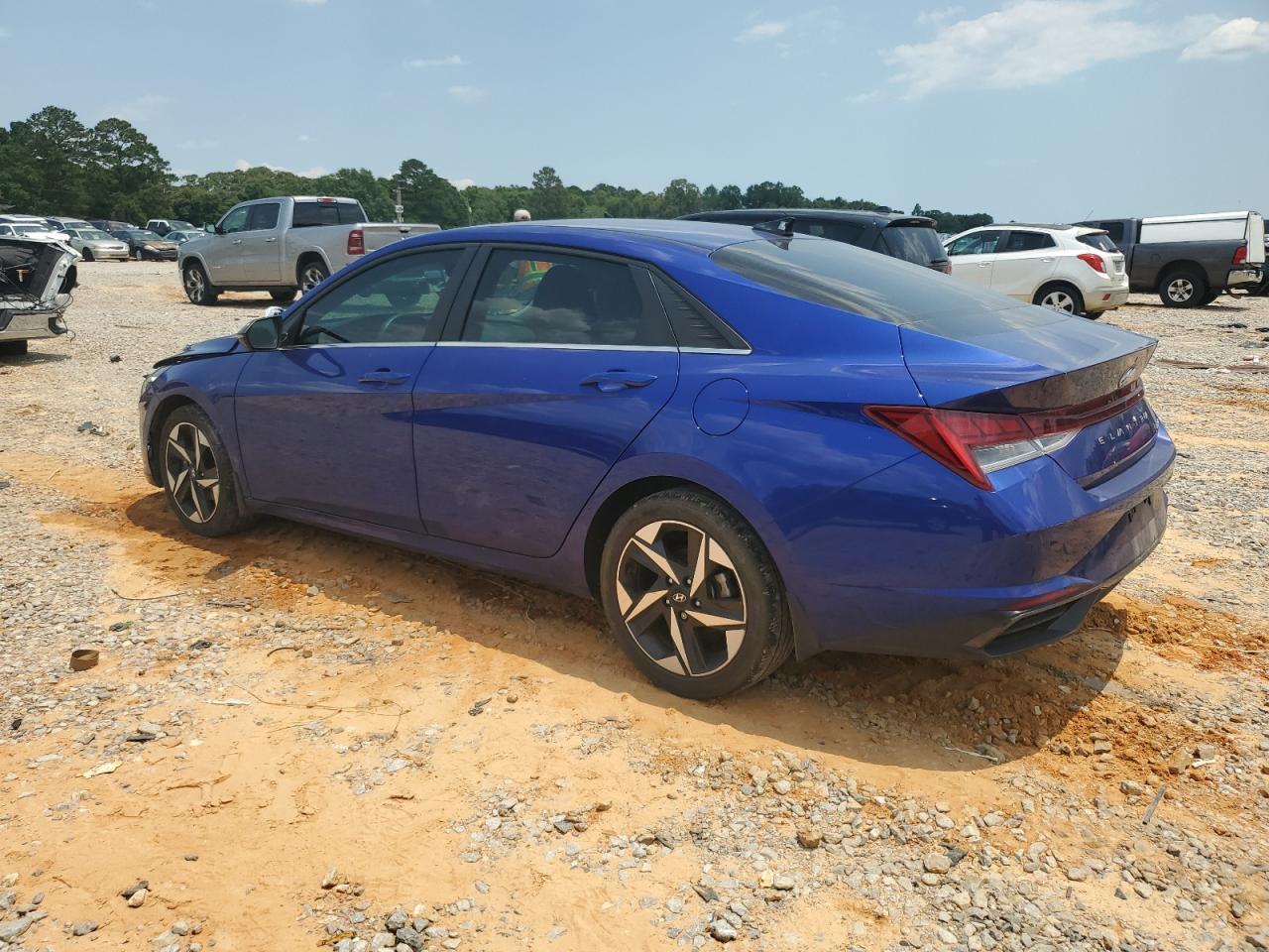 2023 Hyundai Elantra Limited - Фото 2