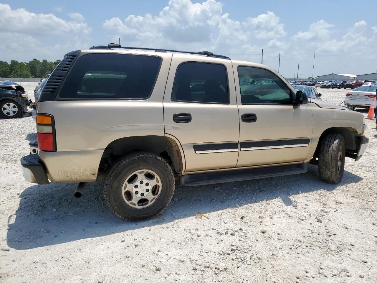 2005 Chevrolet Tahoe C1500 - Image 3