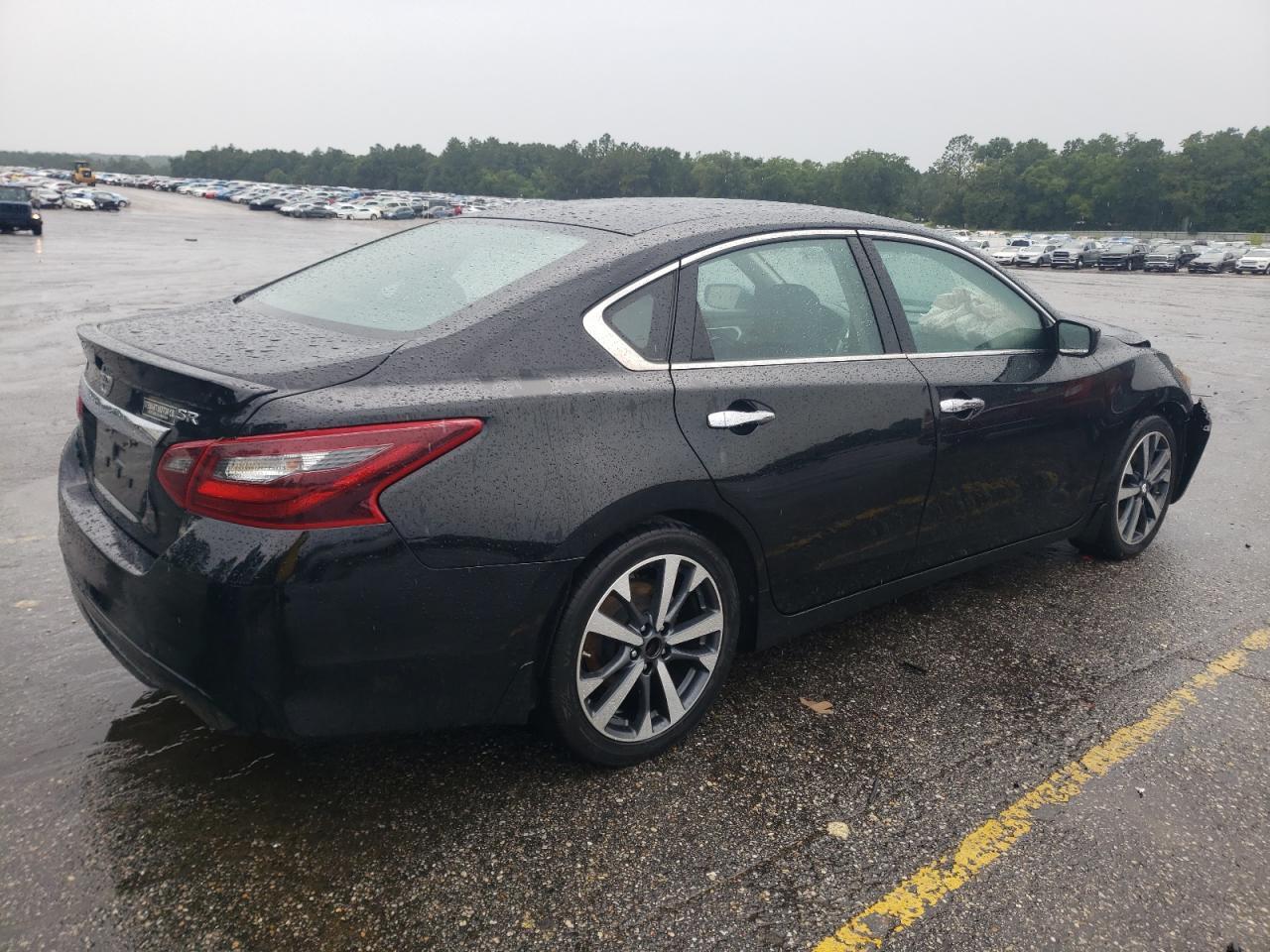 2017 Nissan Altima 2.5 - Image 3