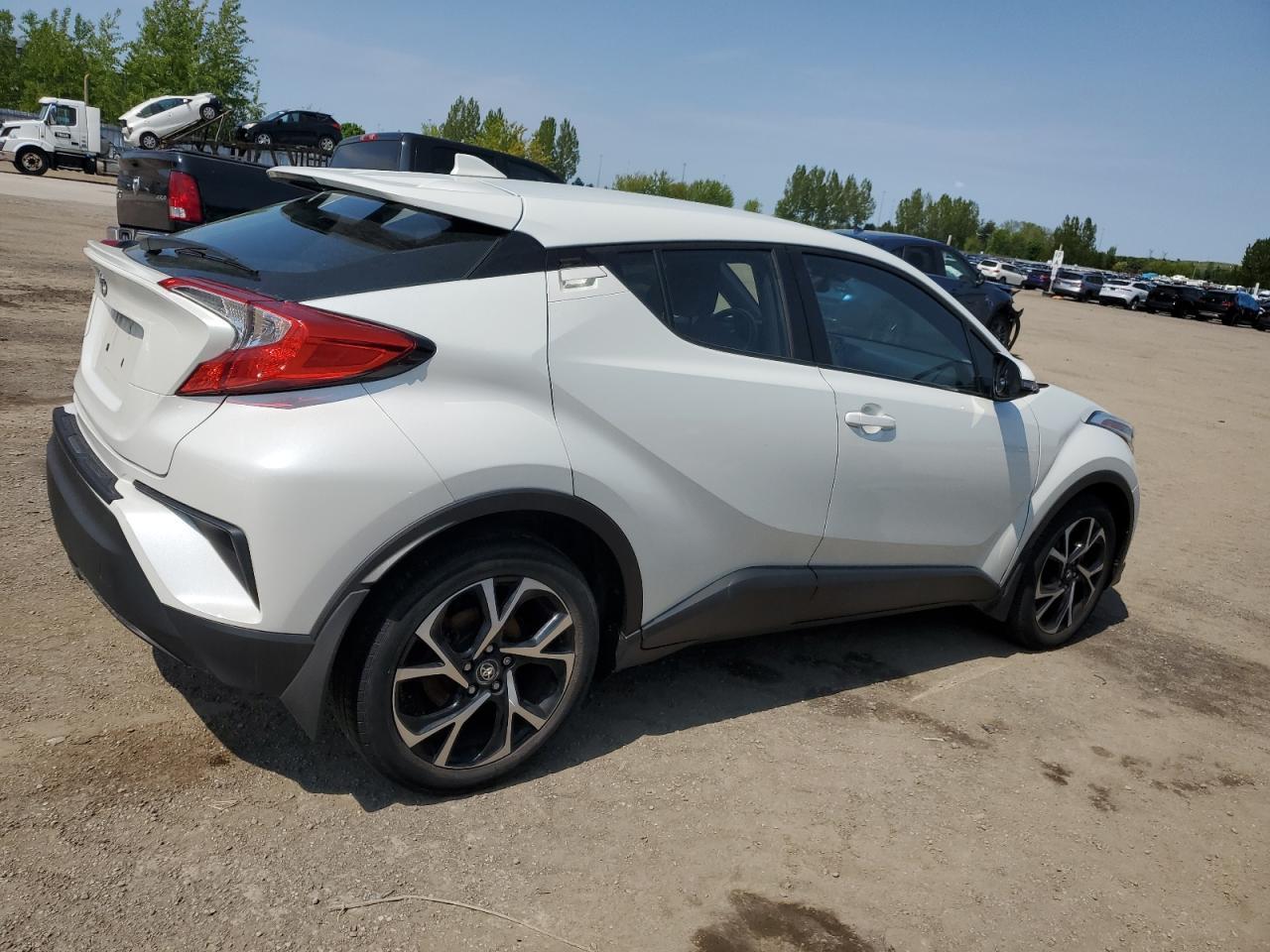2018 Toyota C-Hr Xle - Image 3