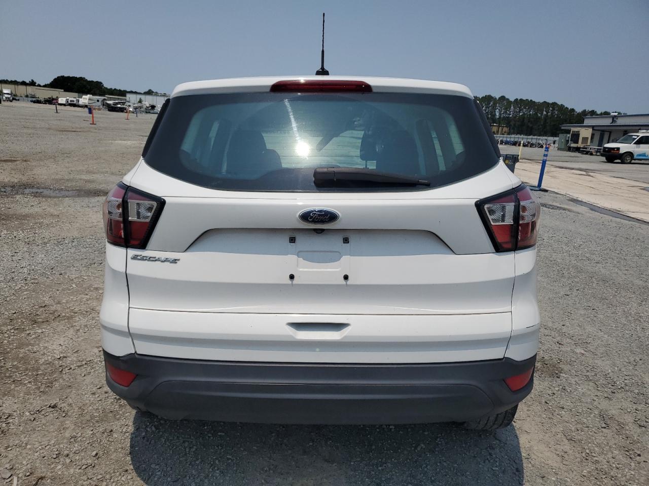 2017 Ford Escape S - Фото 6