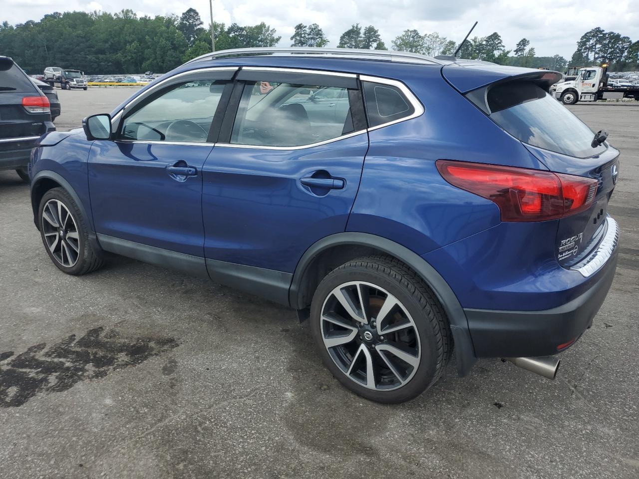 2017 Nissan Rogue Sport S - Фото 2
