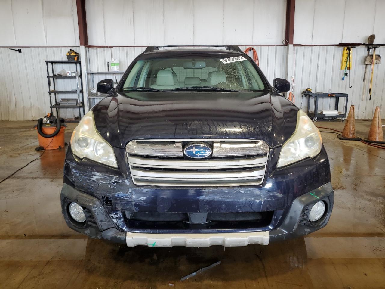 2013 Subaru Outback 2.5I Limited - Image 5