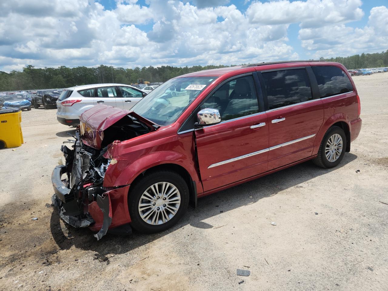 2015 Chrysler Town & Country Touring L