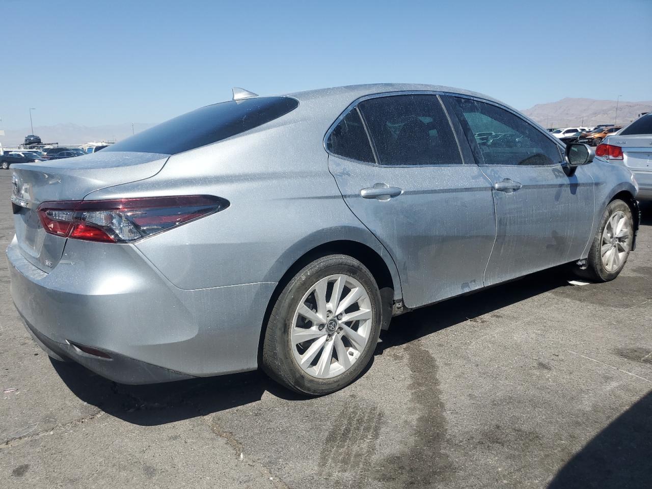 2024 Toyota Camry Le - Фото 3