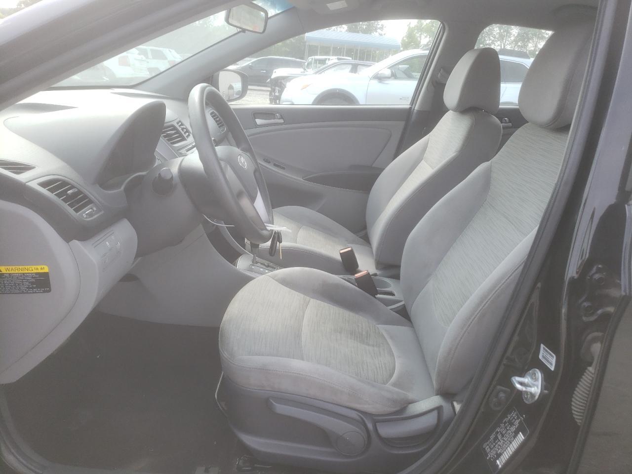 2017 Hyundai Accent Se - Фото 7