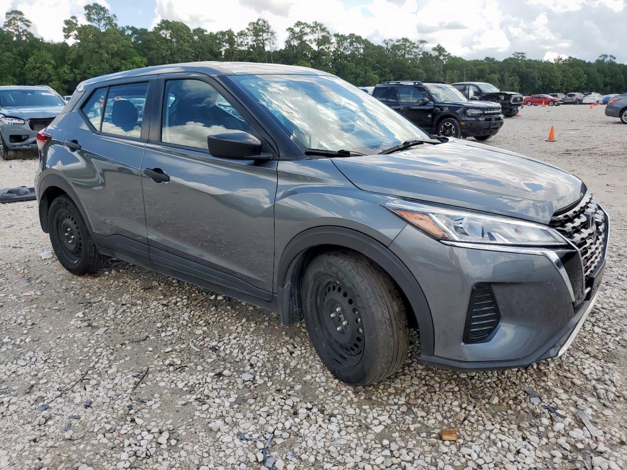 2022 Nissan Kicks S - Фото 4